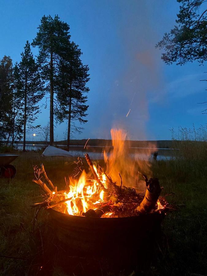 Aurora Igloo Fireplace-Heated Tents In A Secret Forest With Private Jacuzzi And Shared Sauna Bathroom And Dog Friendly Рованиеми Экстерьер фото