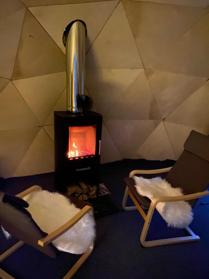 Aurora Igloo Fireplace-Heated Tents In A Secret Forest With Private Jacuzzi And Shared Sauna Bathroom And Dog Friendly Рованиеми Экстерьер фото