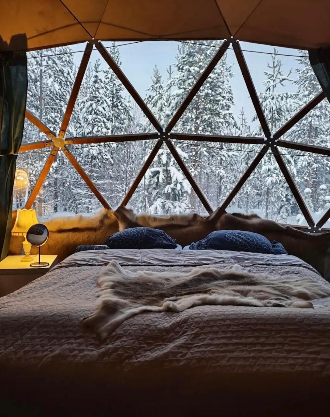 Aurora Igloo Fireplace-Heated Tents In A Secret Forest With Private Jacuzzi And Shared Sauna Bathroom And Dog Friendly Рованиеми Экстерьер фото