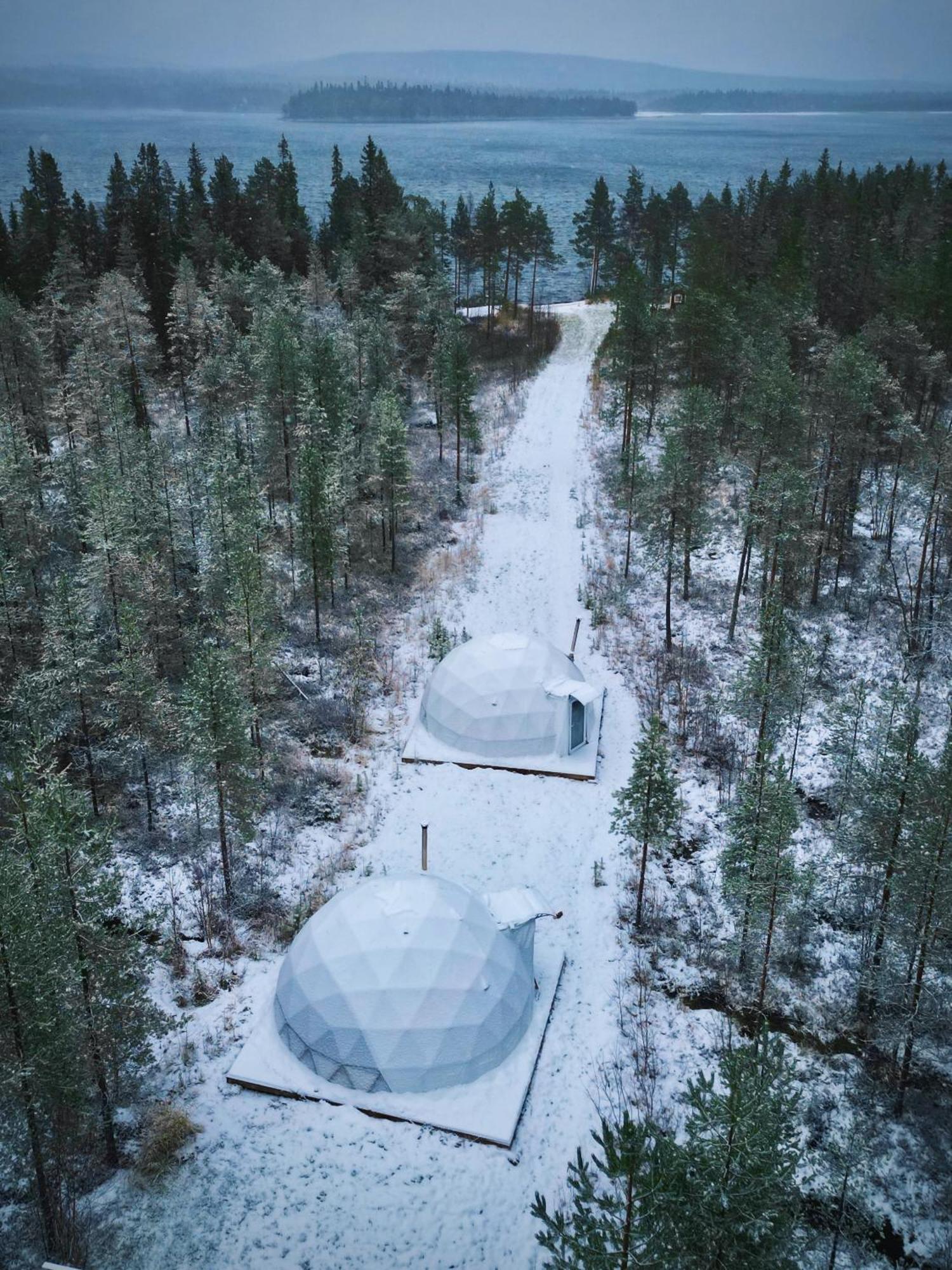 Aurora Igloo Fireplace-Heated Tents In A Secret Forest With Private Jacuzzi And Shared Sauna Bathroom And Dog Friendly Рованиеми Экстерьер фото